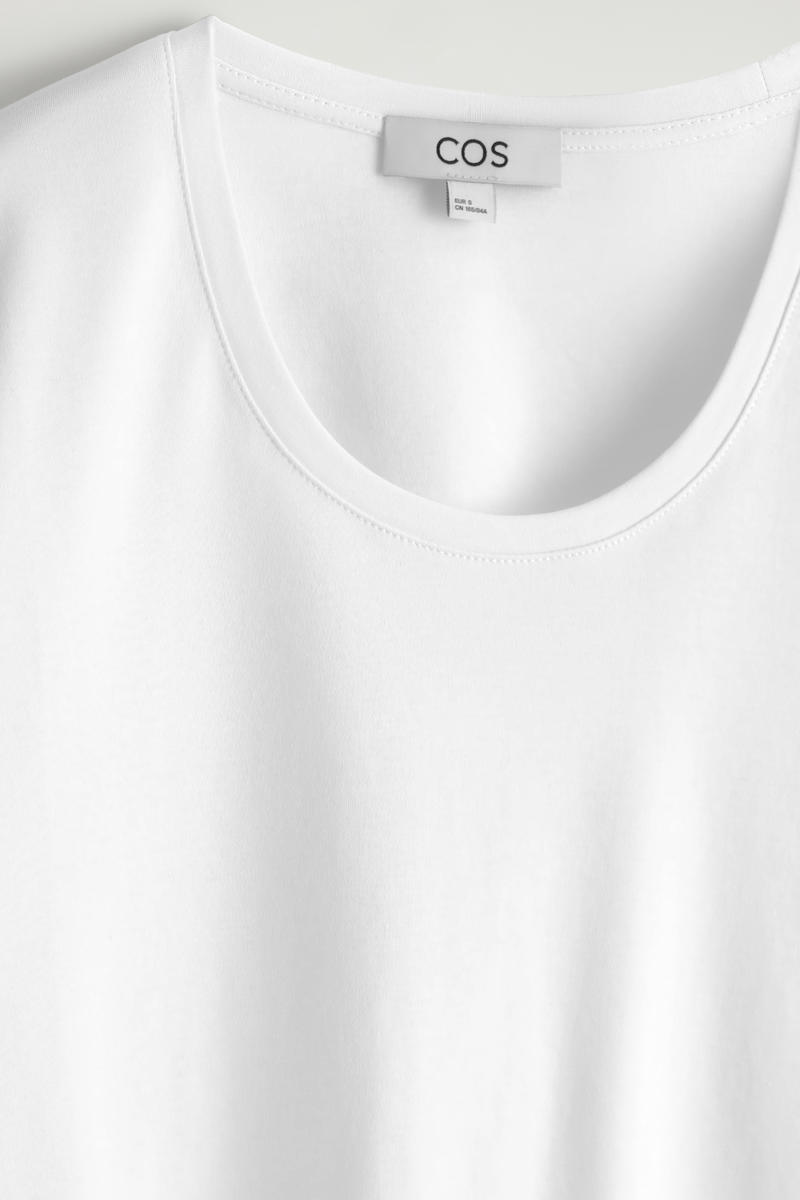 COS スクープネック コットンTシャツ