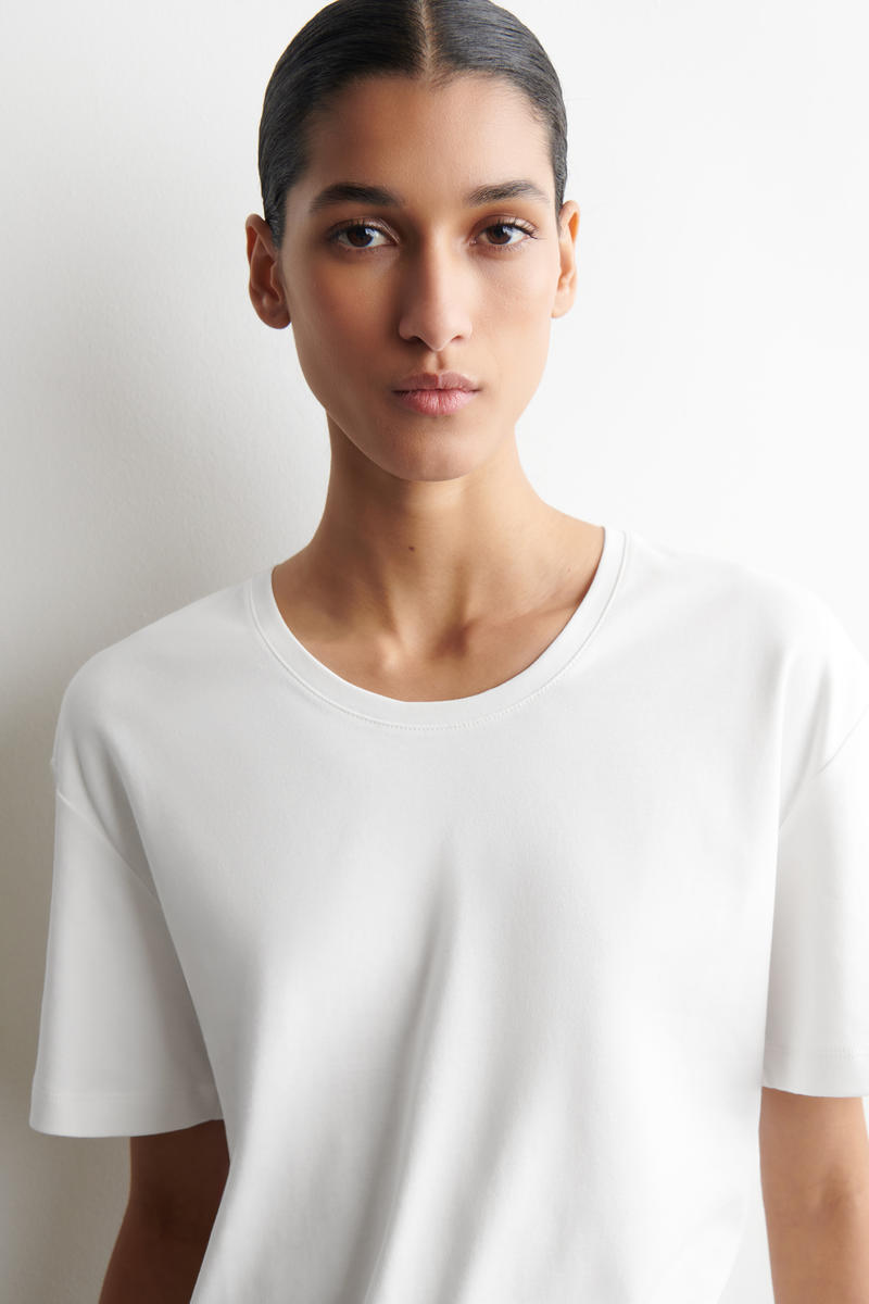 COS スクープネック コットンTシャツ