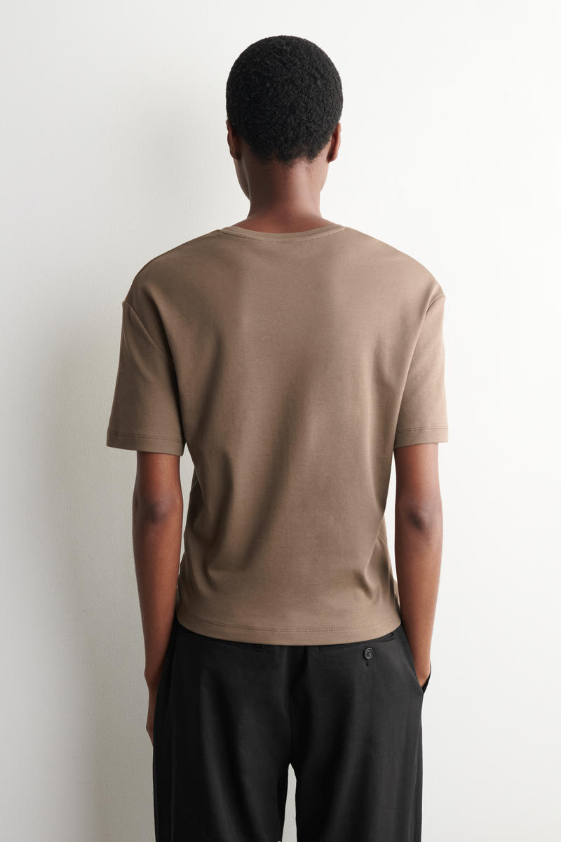 COS スクープネック コットンTシャツ