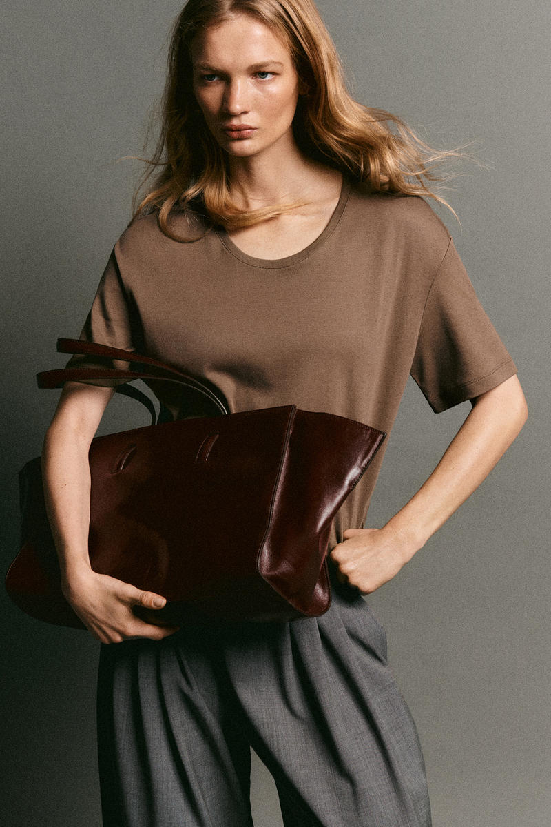 COS スクープネック コットンTシャツ