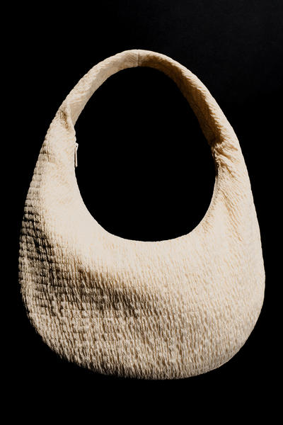 COS スモッキングショルダーバッグ