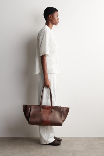 COS レザーバレエスニーカー