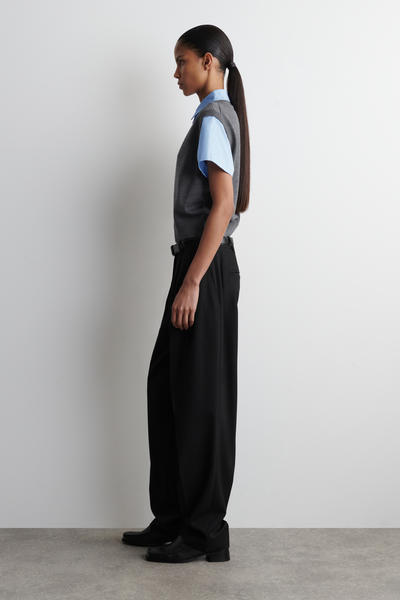 COS レイヤードメリノウールシャツベスト