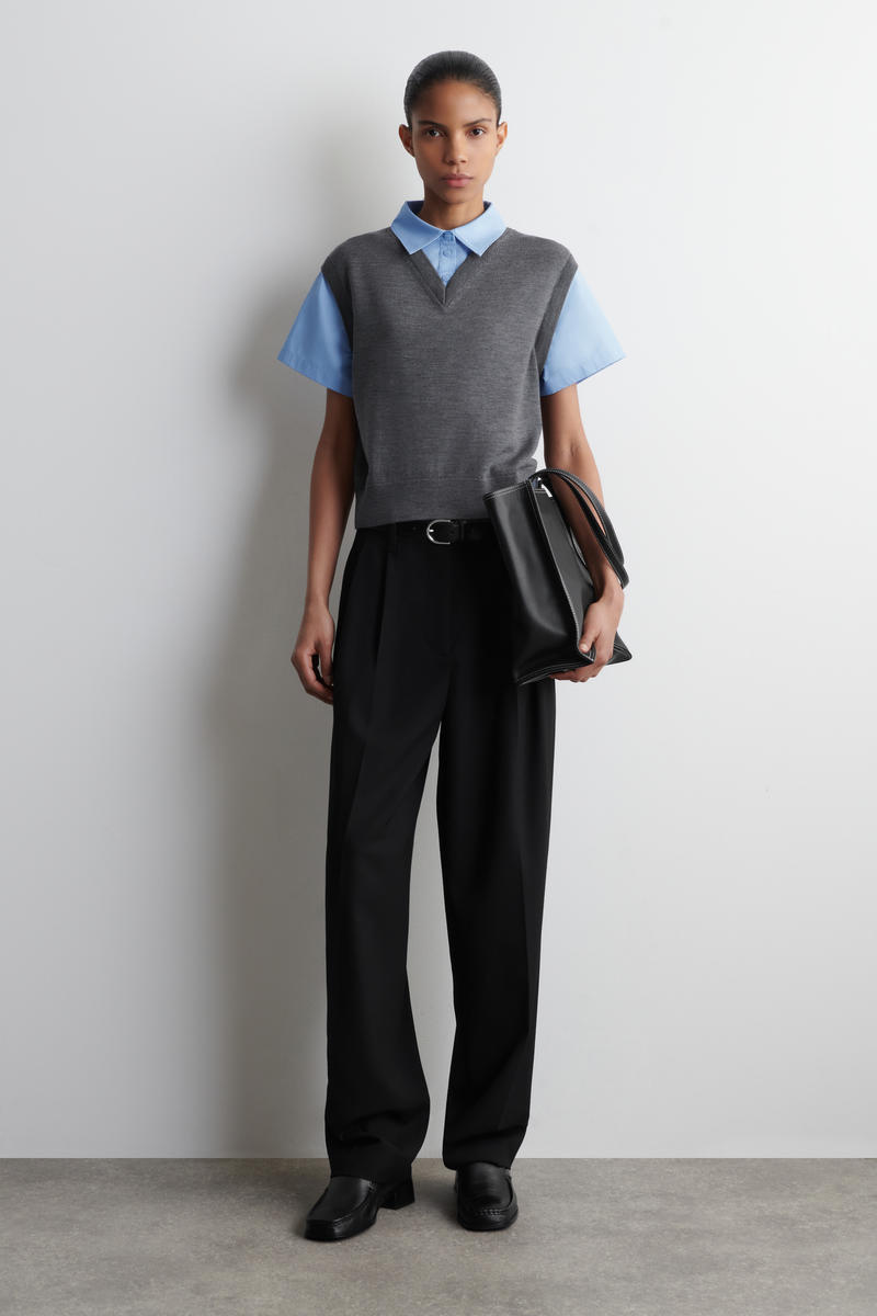 COS レイヤードメリノウールシャツベスト