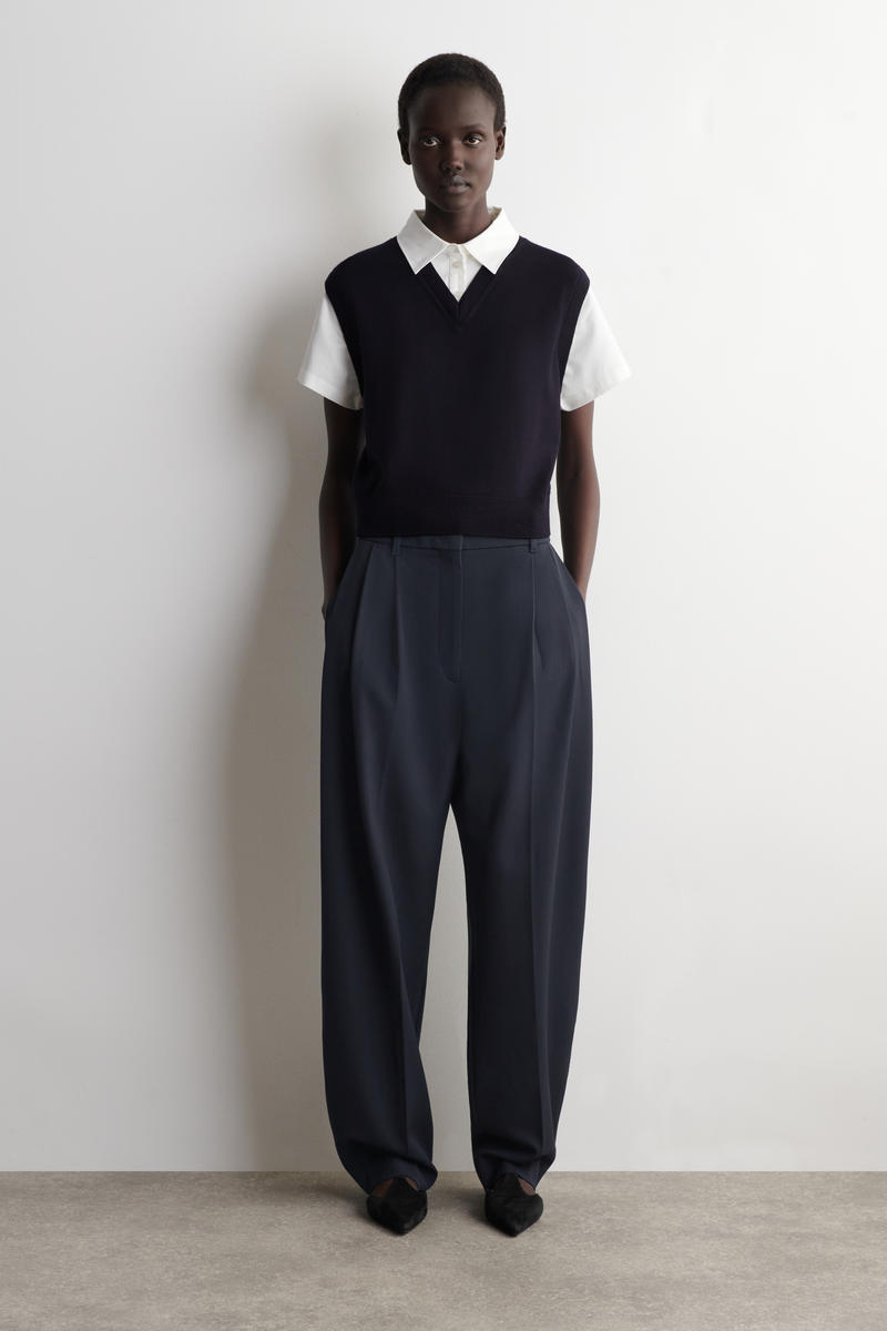 COS レイヤードメリノウールシャツベスト