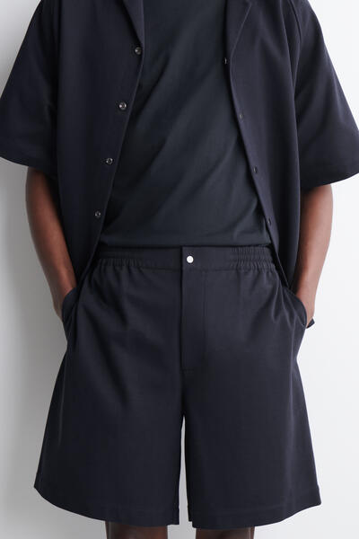 COS ウエストゴム パネルデザイン ジャージーショーツ