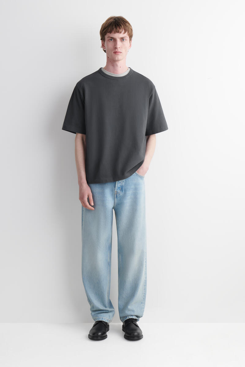 COS ヘビーウェイトコットンTシャツ