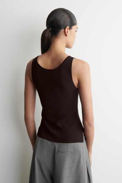 COS ニットスクープネック タンクトップ