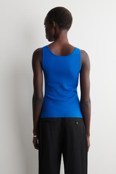 COS ニットスクープネック タンクトップ