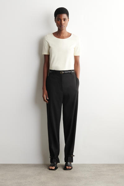 COS スリムスクープネックコットンTシャツ