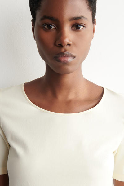 COS スリムスクープネックコットンTシャツ