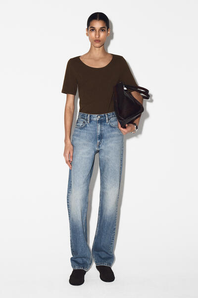 COS スリムスクープネックコットンTシャツ