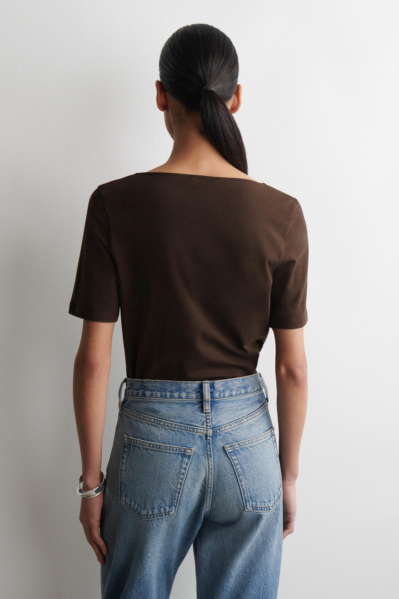 COS スリムスクープネックコットンTシャツ