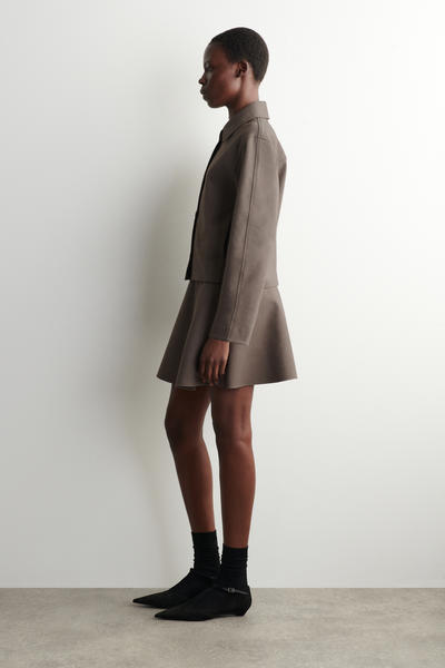 COS ラウンドジャージージャケット