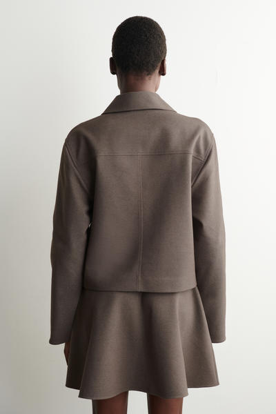 COS ラウンドジャージージャケット