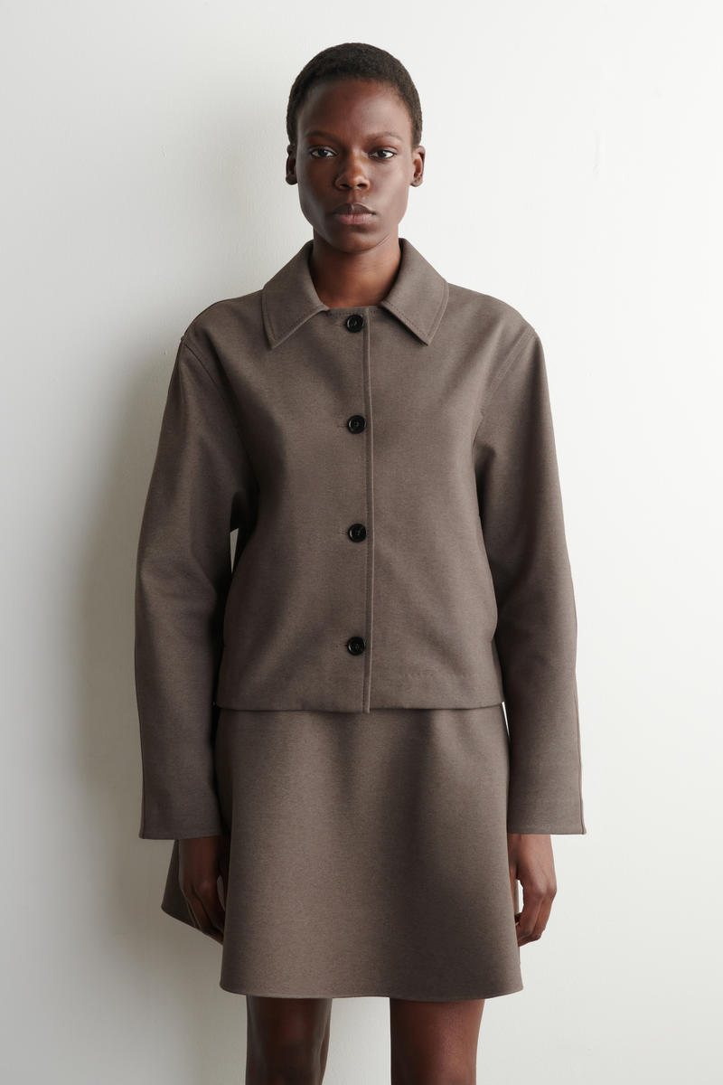 COS ラウンドジャージージャケット