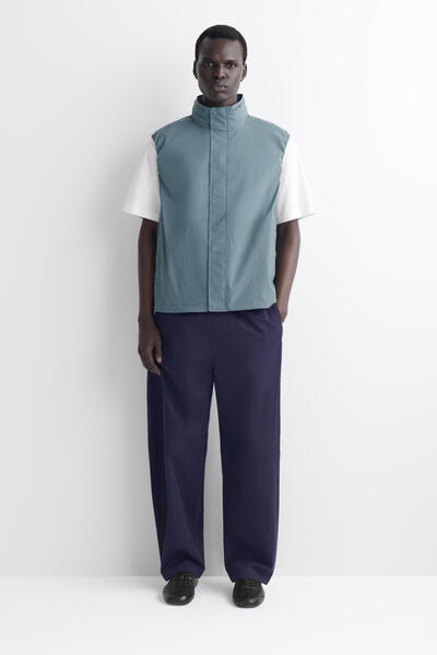 COS テクニカル撥水 ナイロンベスト