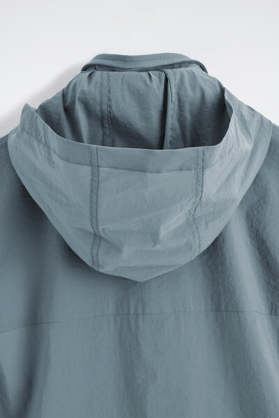 COS テクニカル撥水 ナイロンベスト