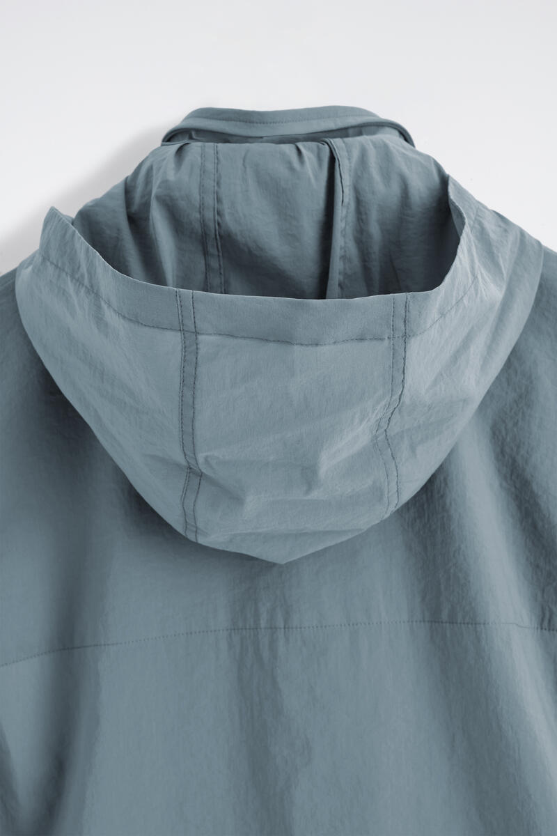 COS テクニカル撥水 ナイロンベスト