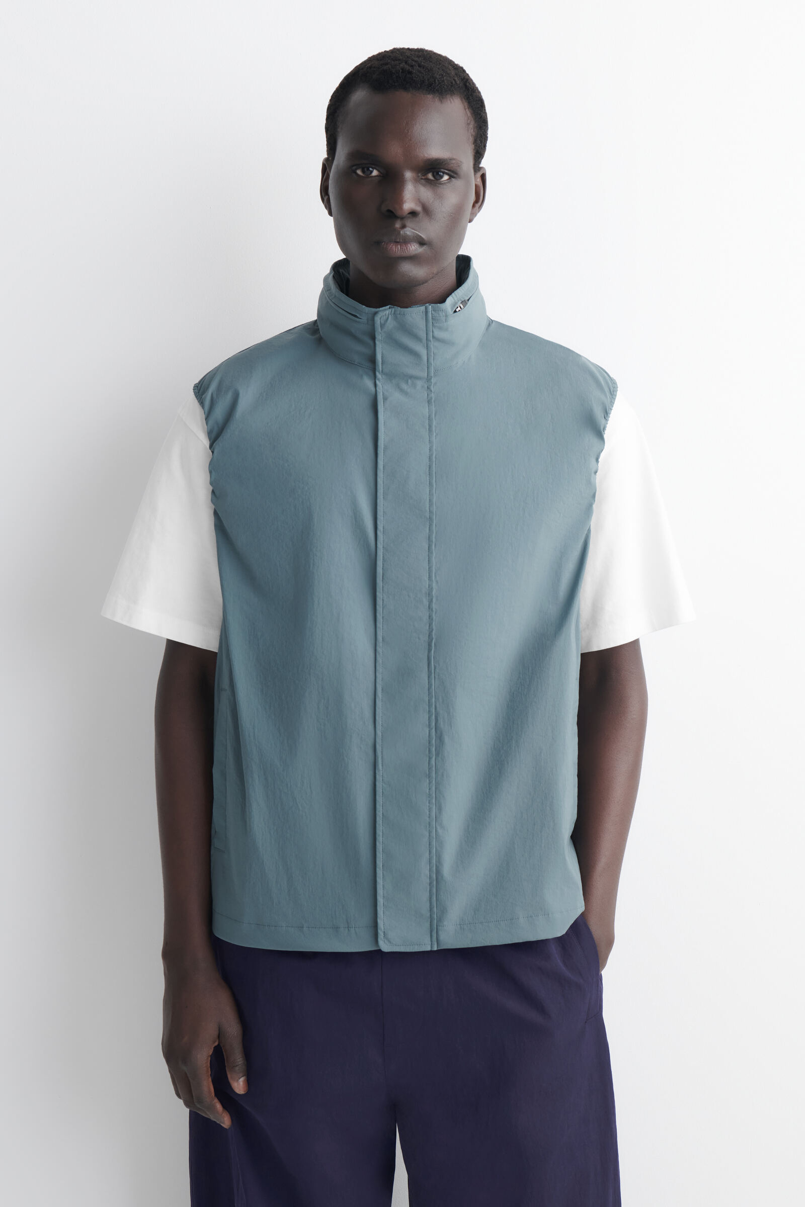 TECHNICAL WATER-RESISTANT NYLON GILET テクニカル撥水 ナイロン
