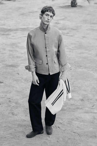 COS コットンキャンバス ストレートレッグ チノ