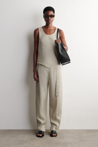 COS リネンタンクトップ