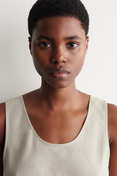 COS リネンタンクトップ