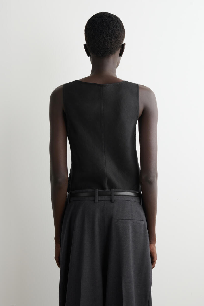 COS リネンタンクトップ