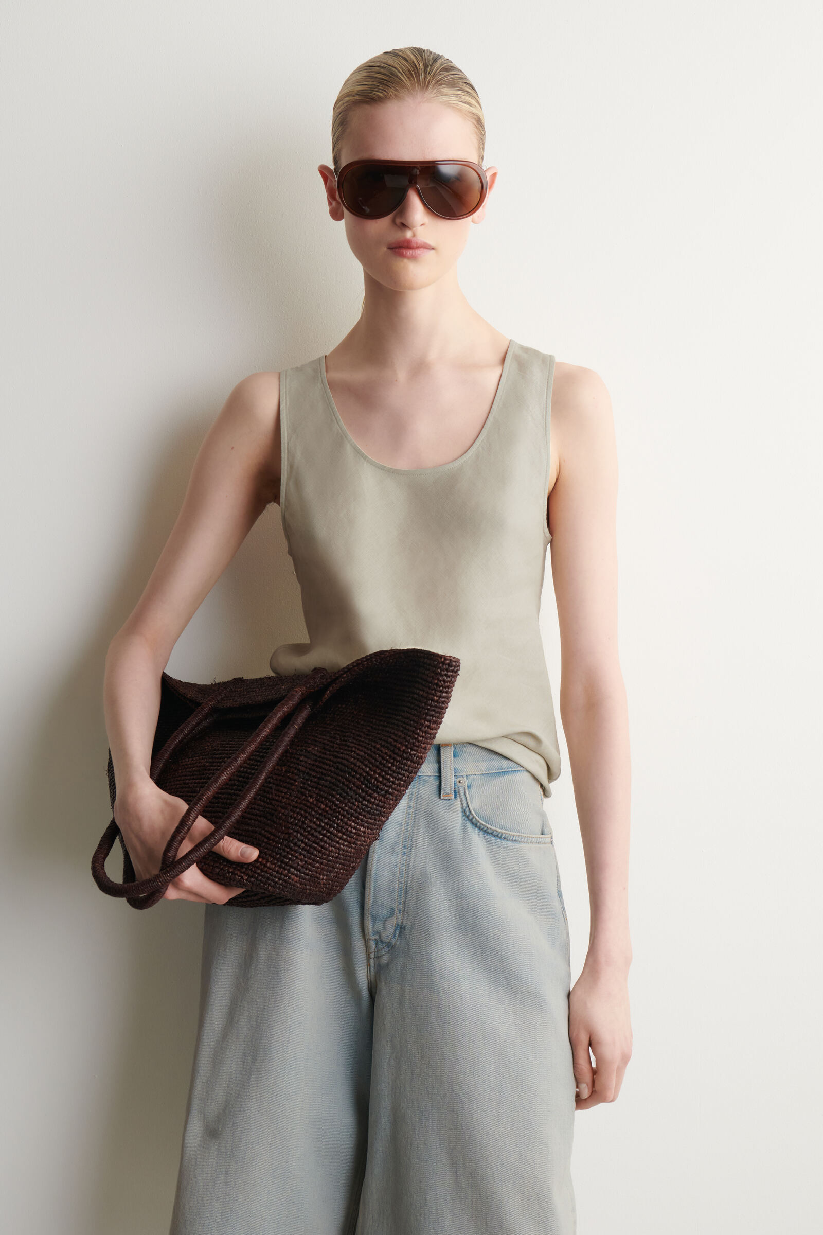LINEN TANK TOP リネンタンクトップ ベージュ｜COS コス 公式