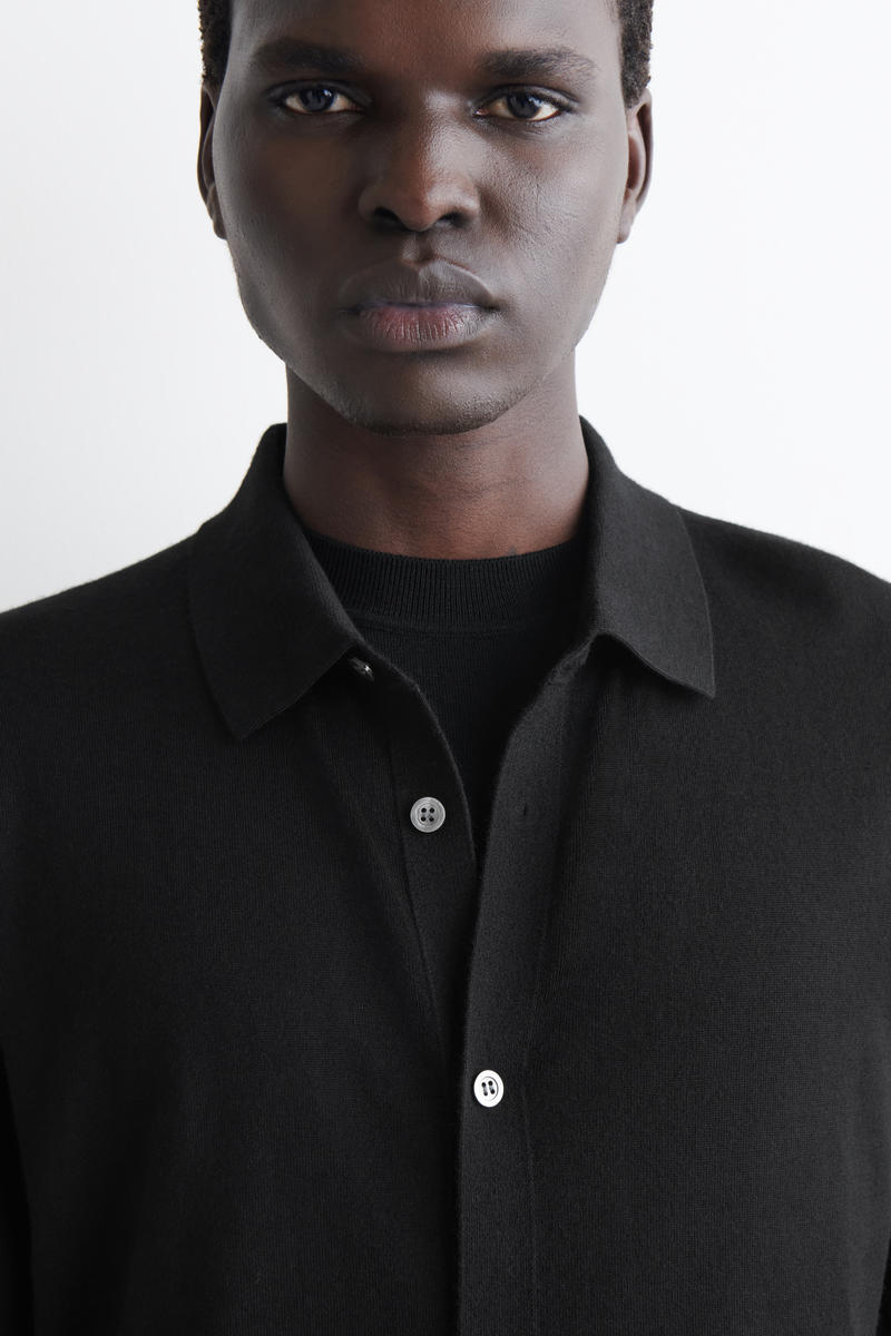 COS メリノウールシャツ