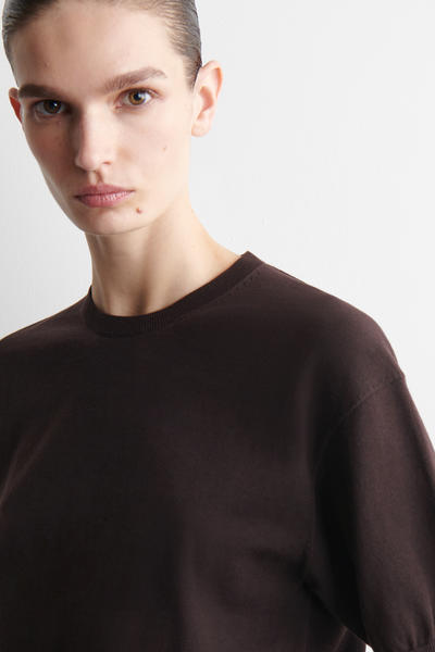 COS コットンニットTシャツ