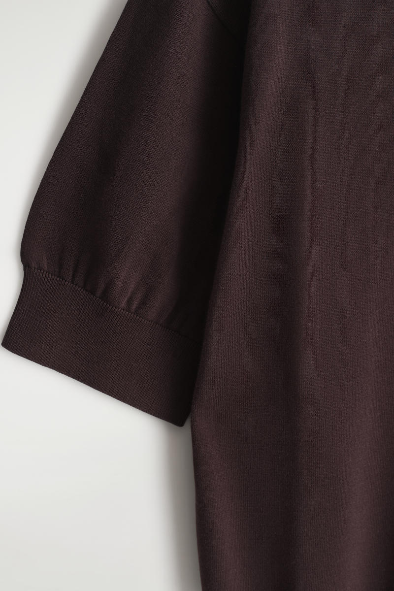 COS コットンニットTシャツ