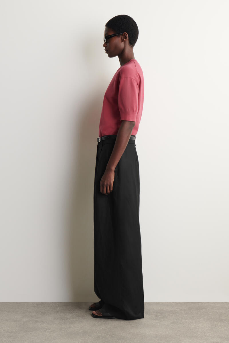 COS コットンニットTシャツ