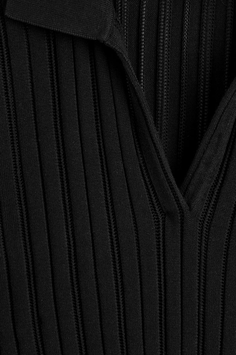 COS 透かし編みニット　コットンポロトップ