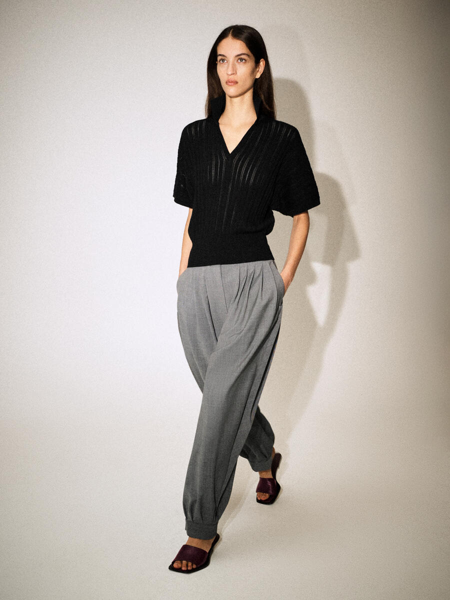 COS 透かし編みニット　コットンポロトップ