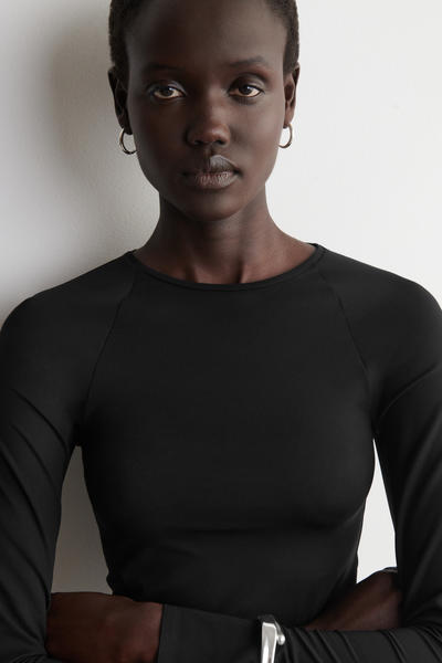 COS インターロックジャージー 長袖トップス