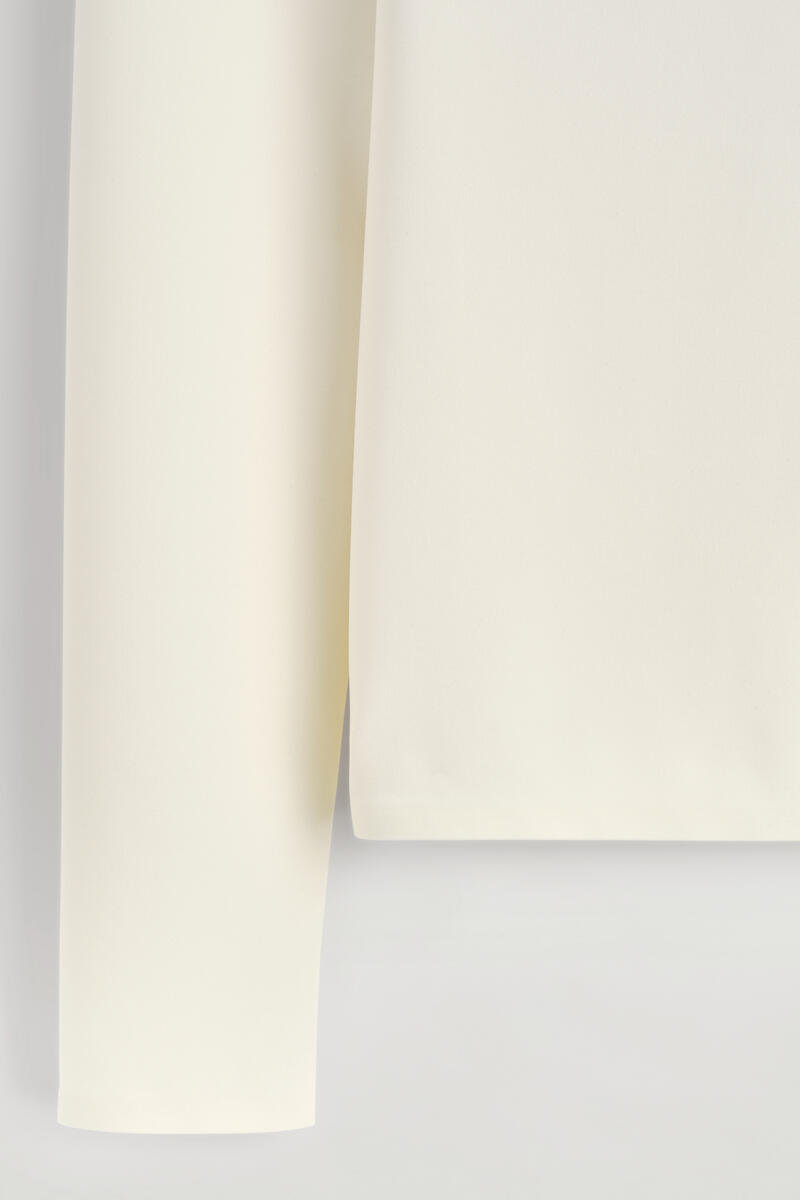 COS インターロックジャージーロングスリーブトップ