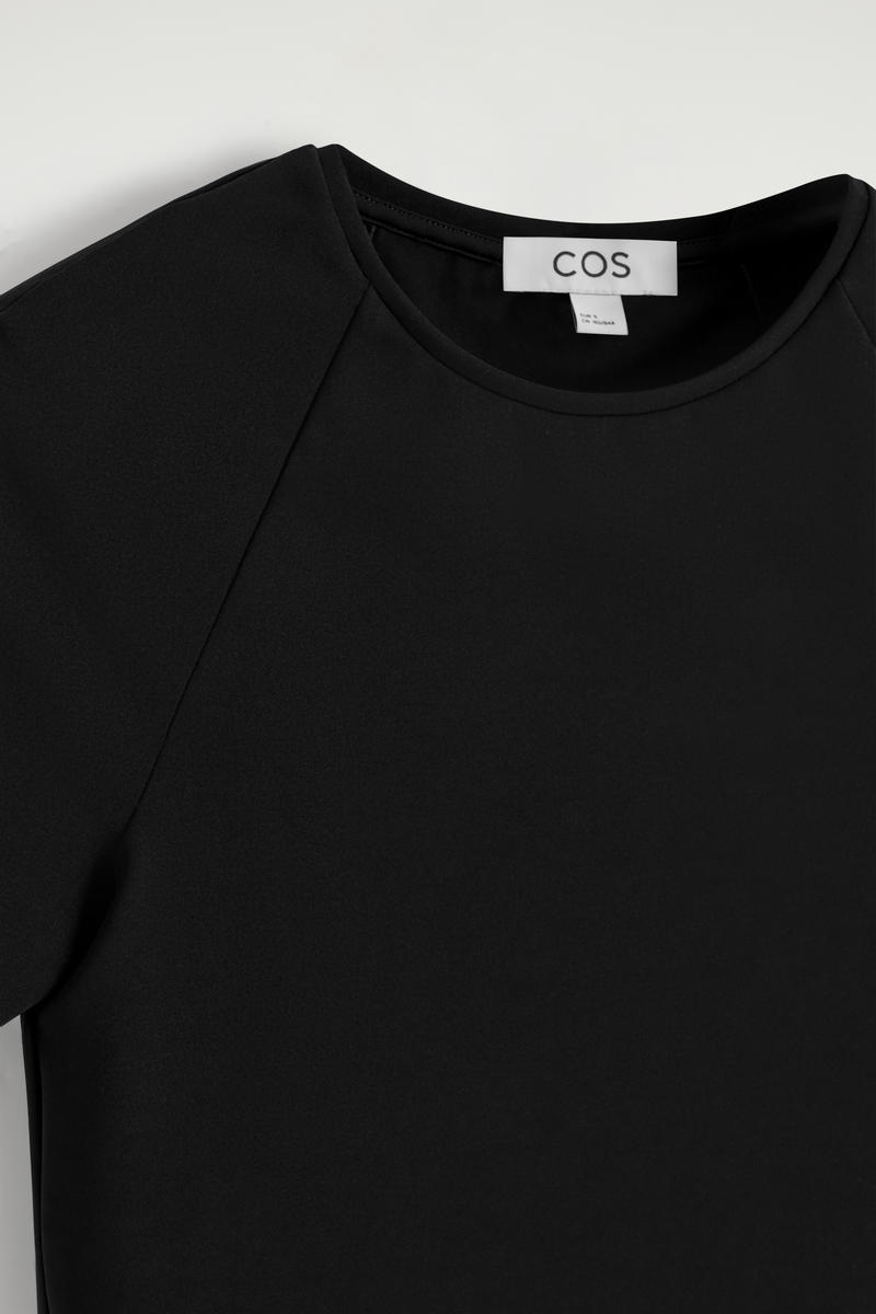 COS インターロックジャージー Tシャツ