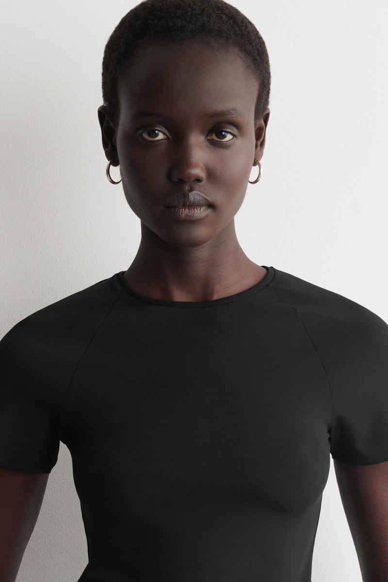 COS インターロックジャージー Tシャツ