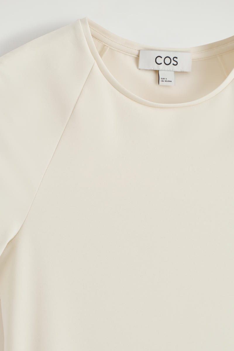 COS インターロックジャージー Tシャツ