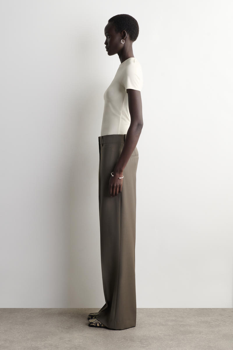 COS インターロックジャージー Tシャツ