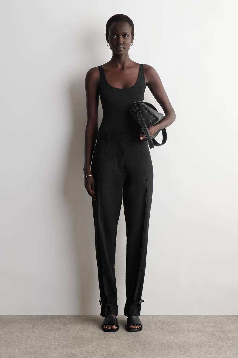 COS インターロックジャージー ボディスーツ