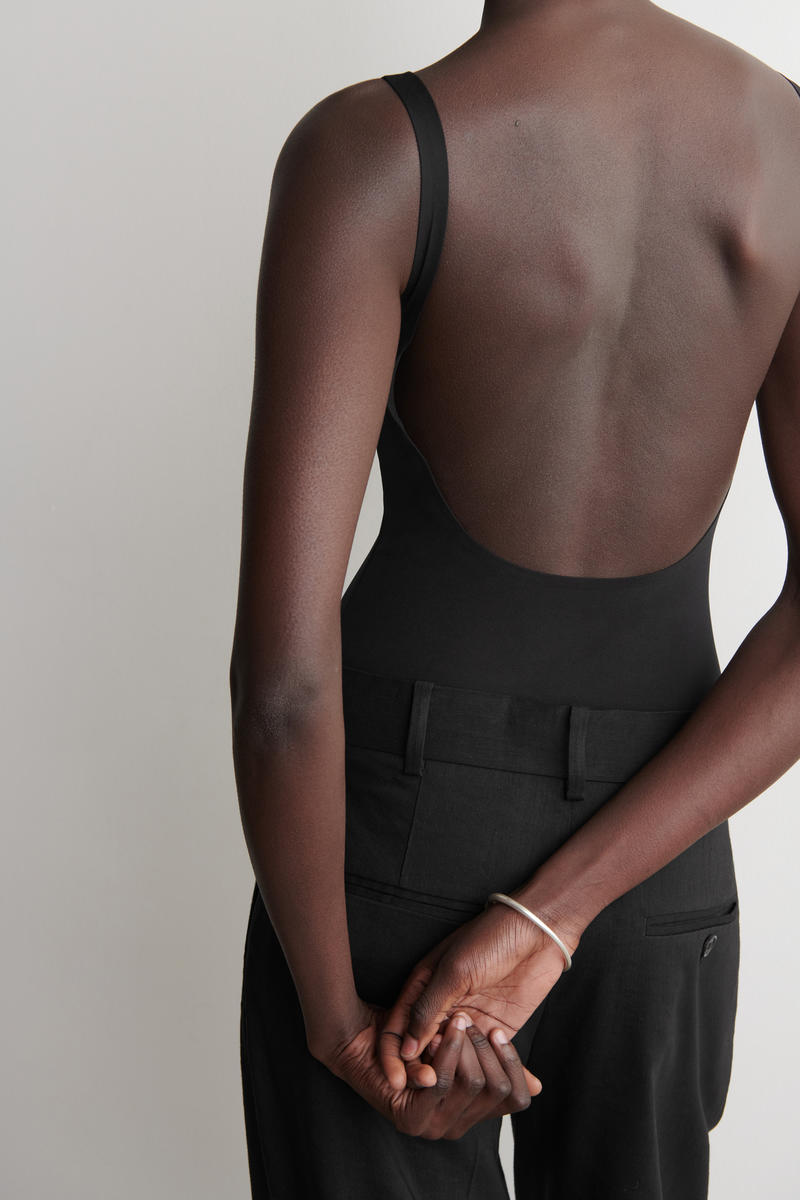 COS インターロックジャージー ボディスーツ