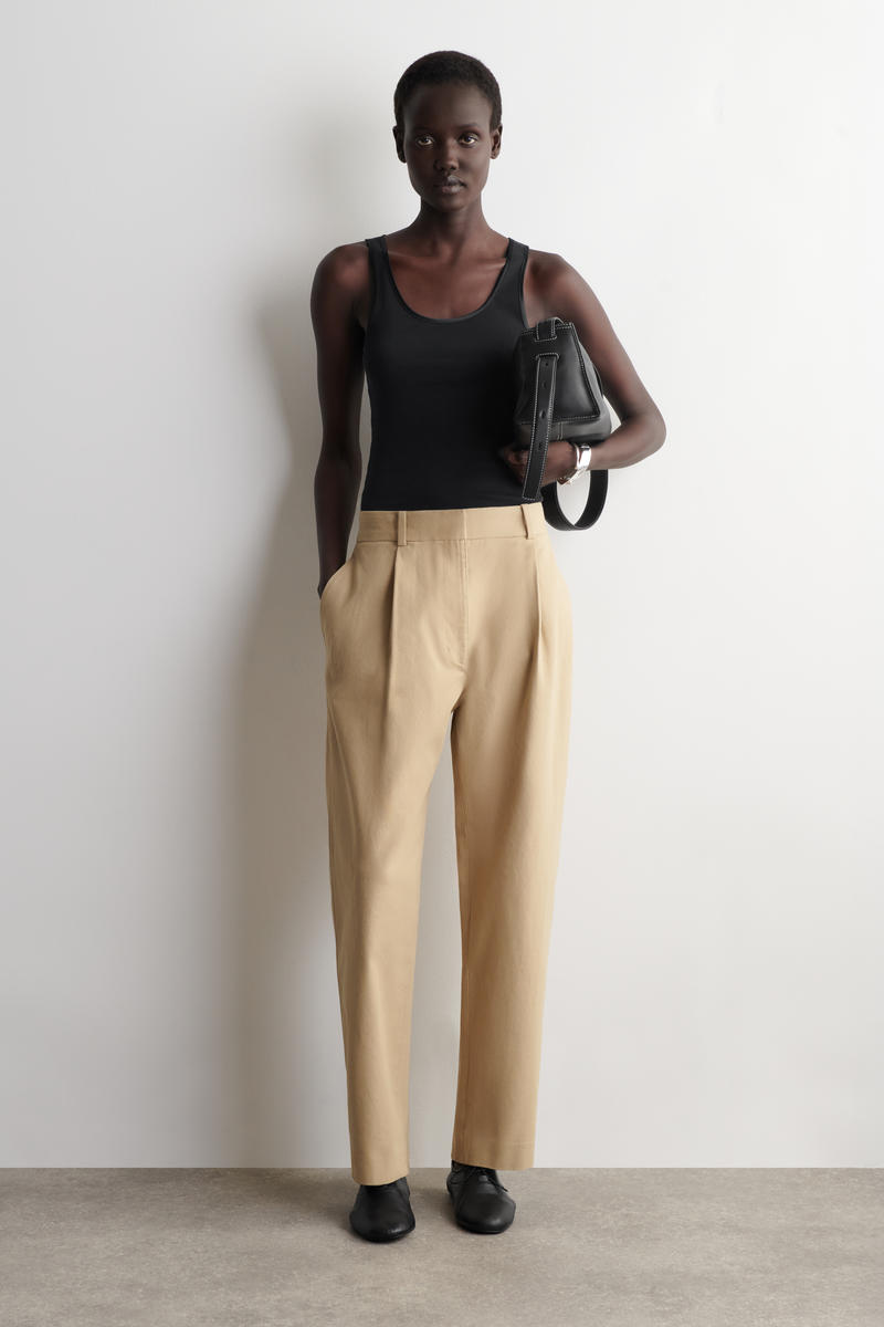 COS サテントリム　コットンジャージータンクトップ