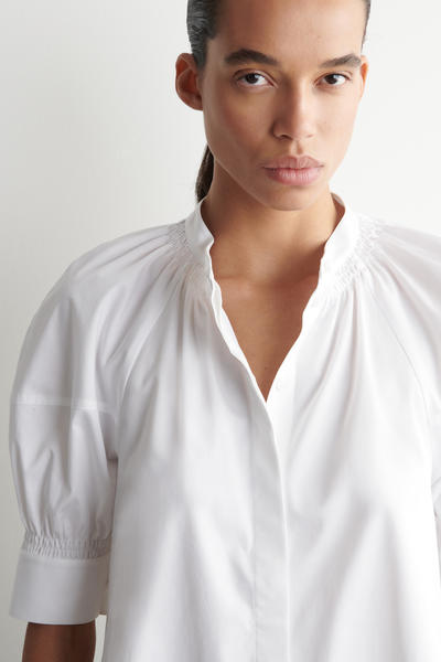 COS スモックパフスリーブブラウス