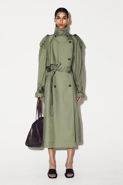 COS ファンネルネック綿トレンチコート