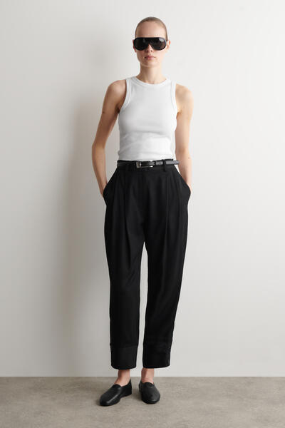 COS ソフトバレリーナパンプス