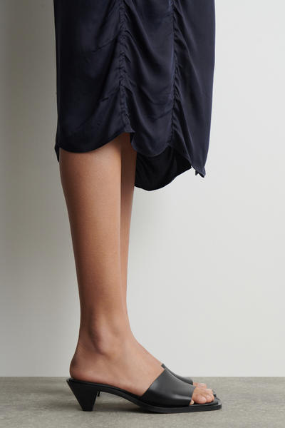 COS レザーミュール