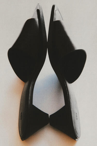 COS レザーミュール