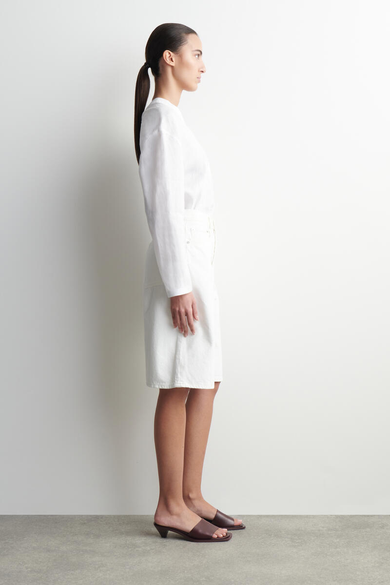 COS レザーミュール